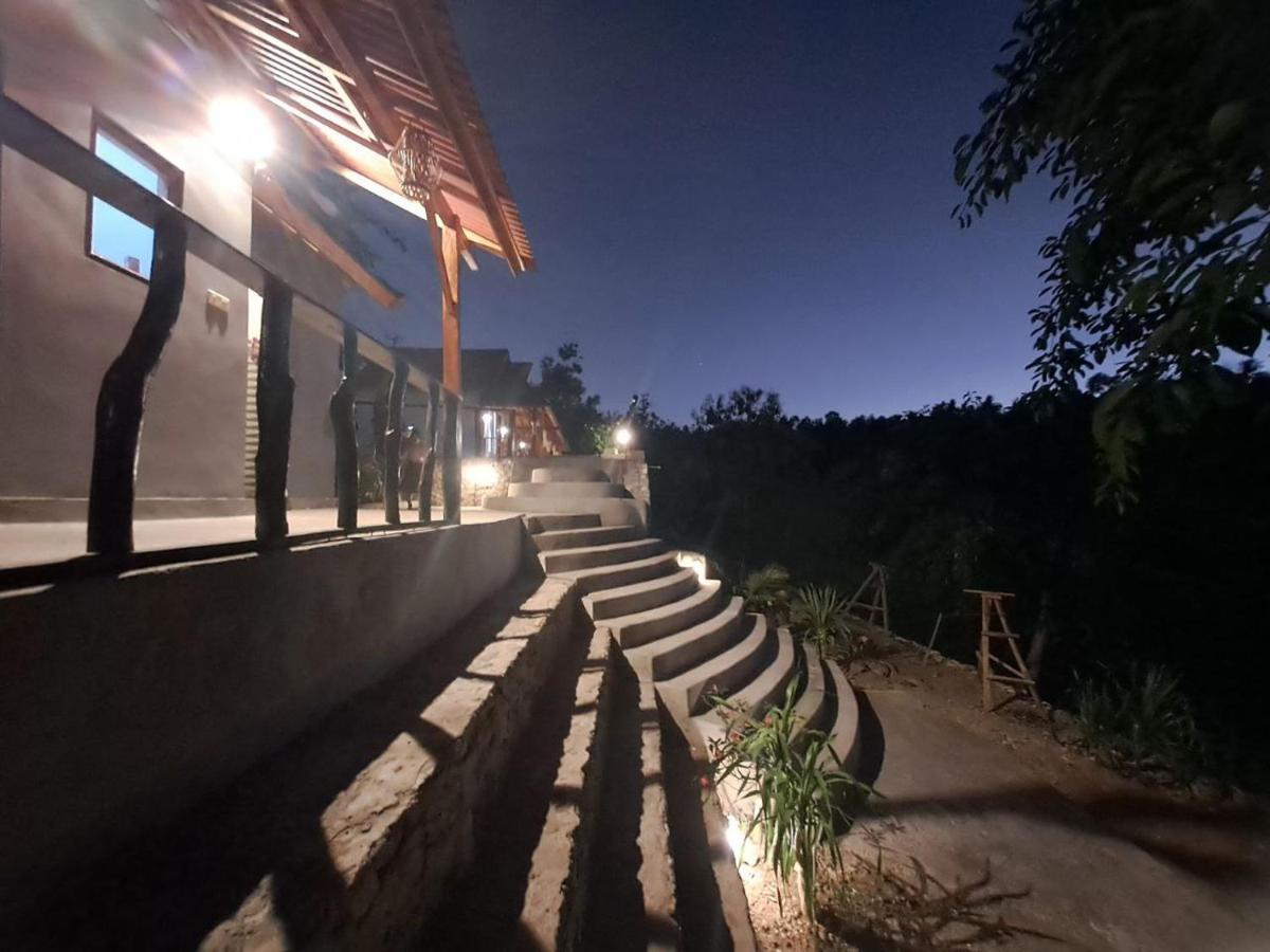 Vina Bungalow Toyapakeh Экстерьер фото